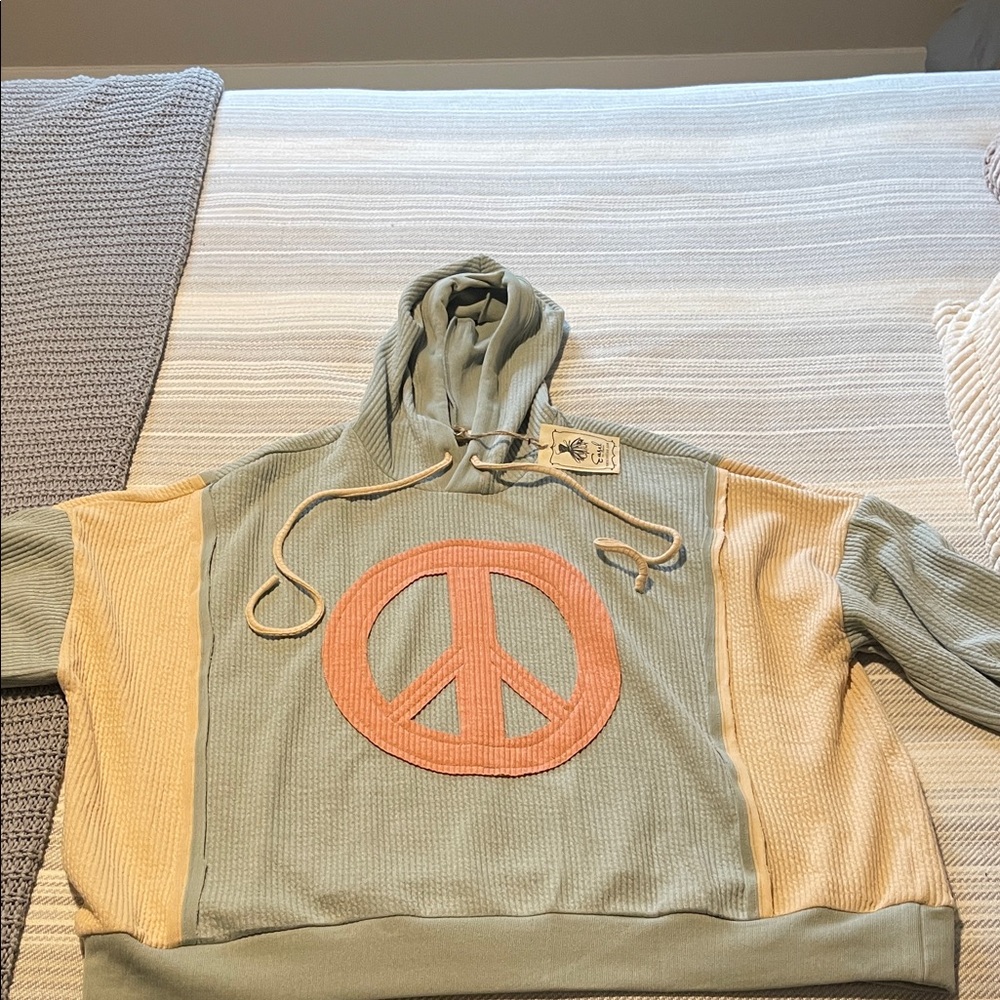 Easel Oversized Colorblock Peace Sign Hoodie fits up to plus size